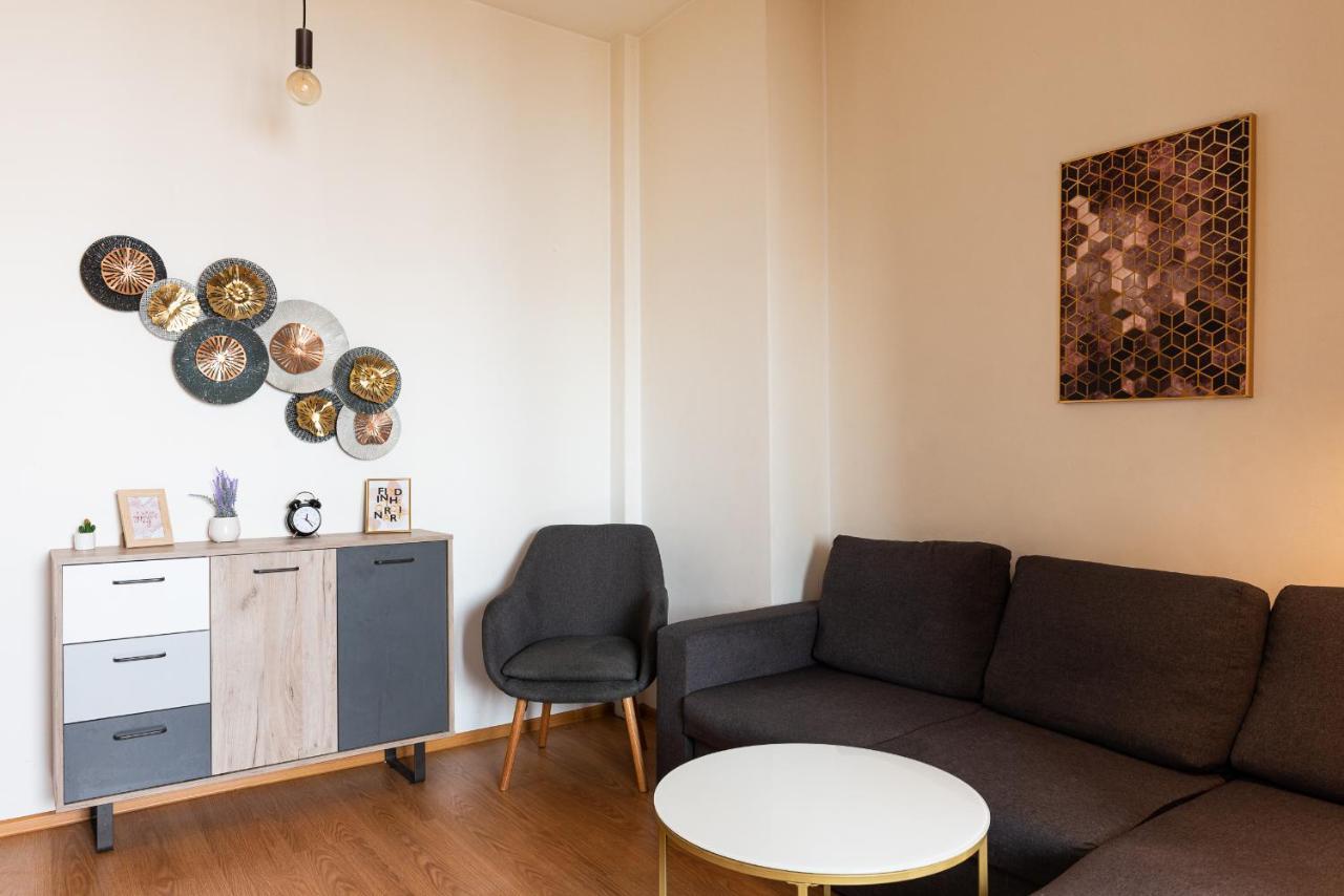 Ultra Modern Close To Old Town - *