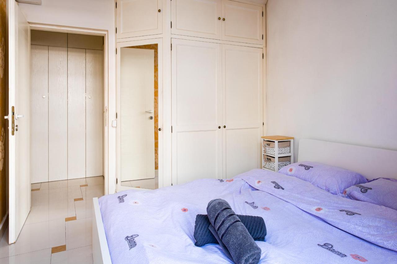 2br With Balcony - Italian Church & View