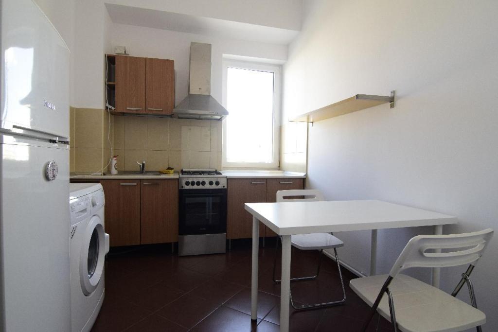 Square - View Of Apartamento *