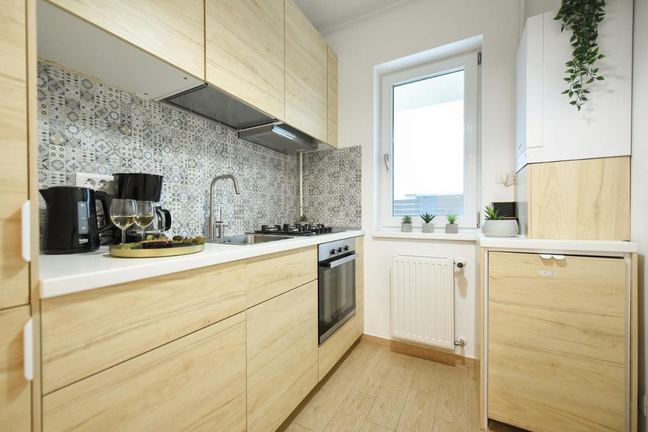 Vacation Feel - 2br With Terrace & Private Parking In Baneasa