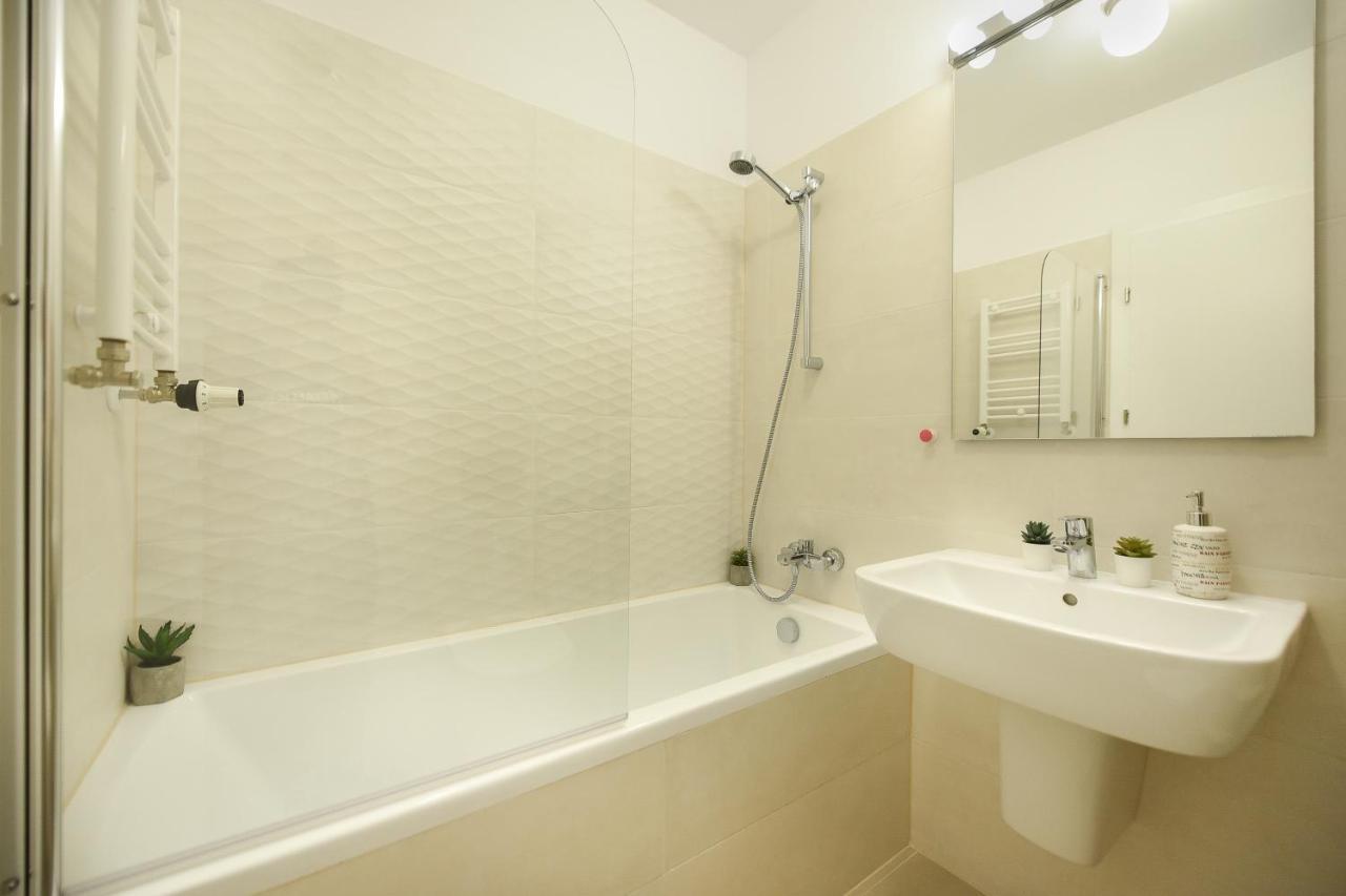 Vacation Feel - 2br With Terrace & Private Parking In Baneasa * Bucareste