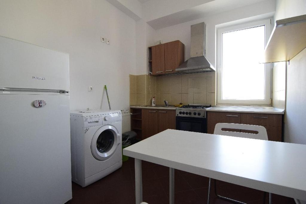 Square - View Of Apartamento Bucareste