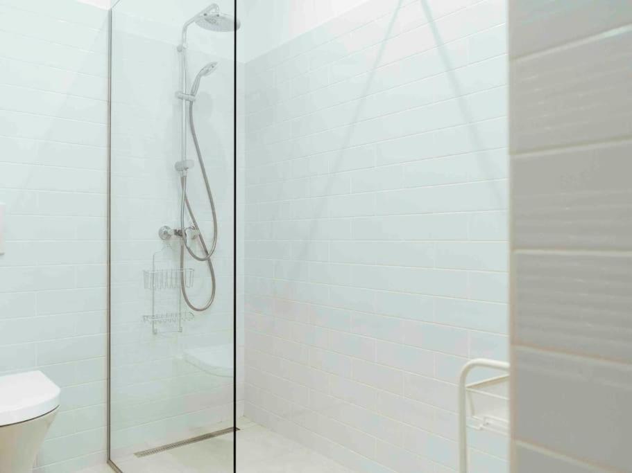 Bright 3Br Flat-Top Location-Green View Balcony Apartment