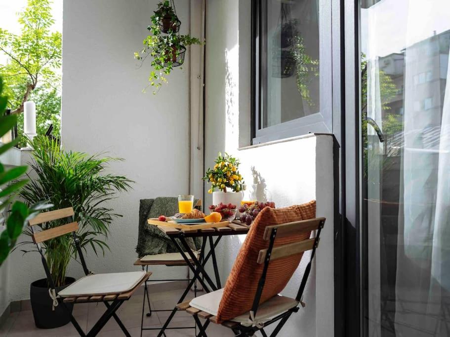 Apartment Bright 3Br Flat-Top Location-Green View Balcony Bucharest