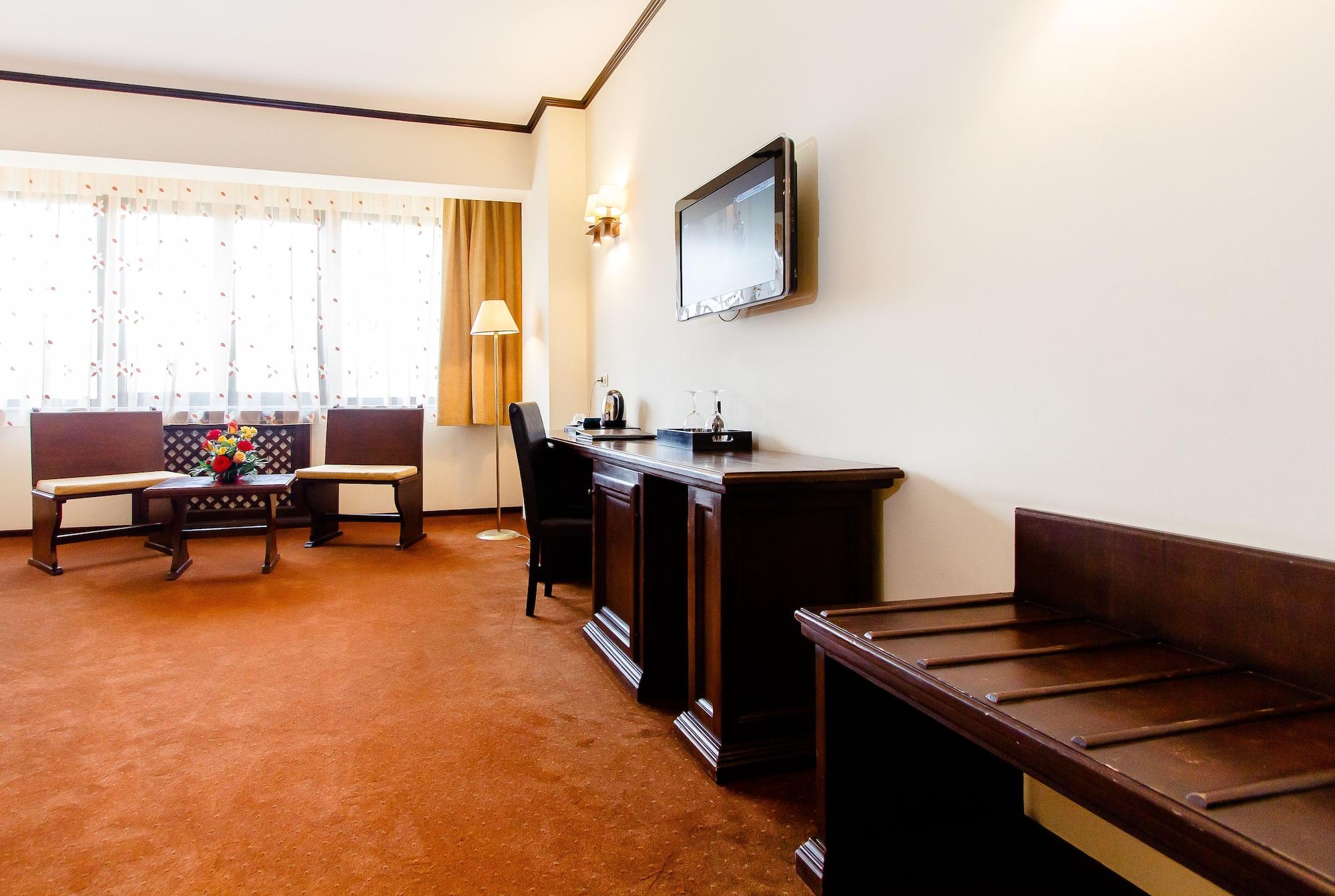 Hotel International Centre 4*