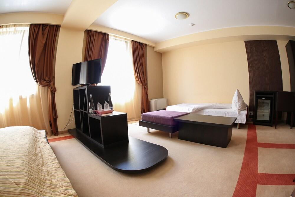 Volo 3*