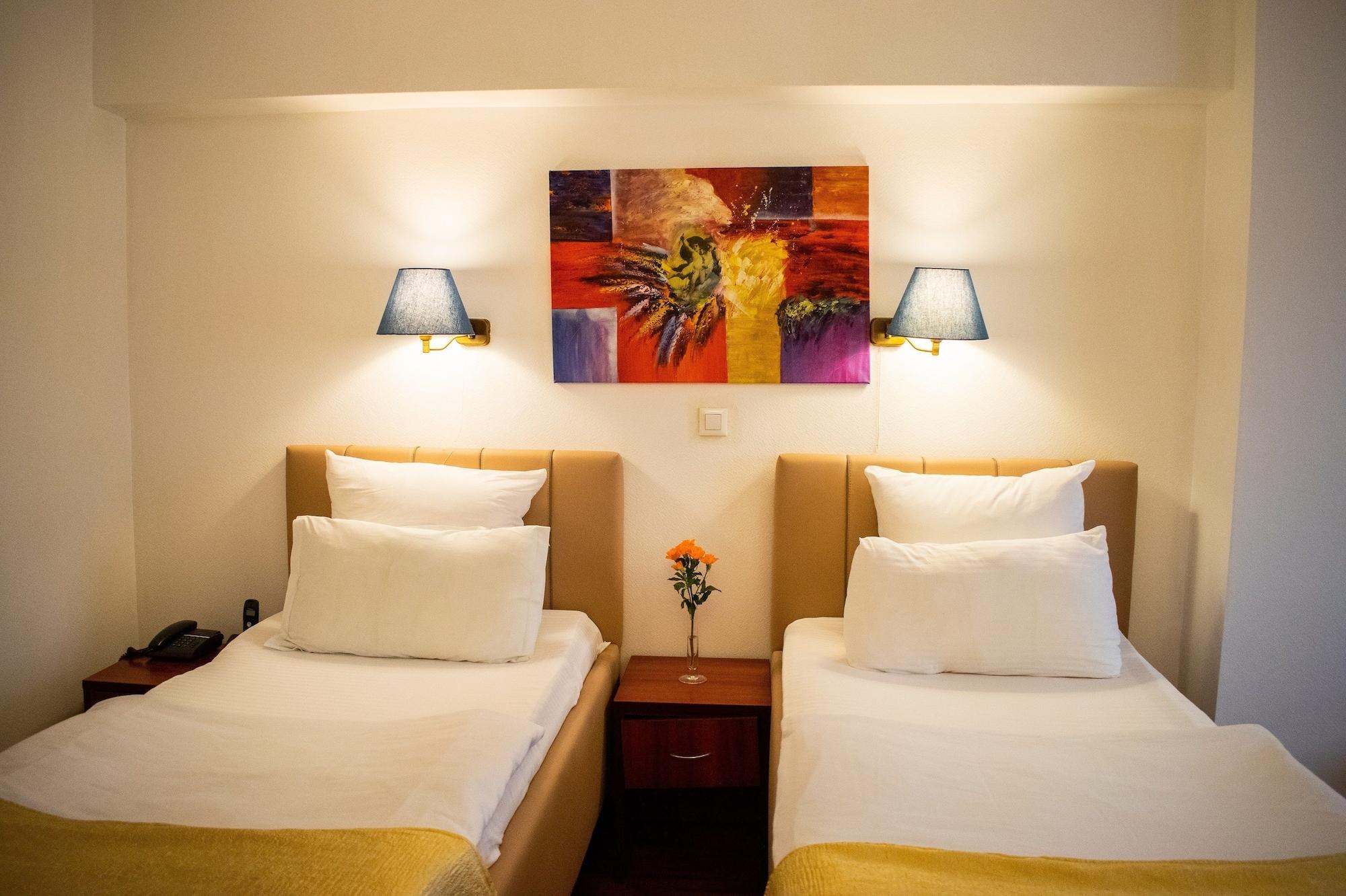 Atrium City Center 4*