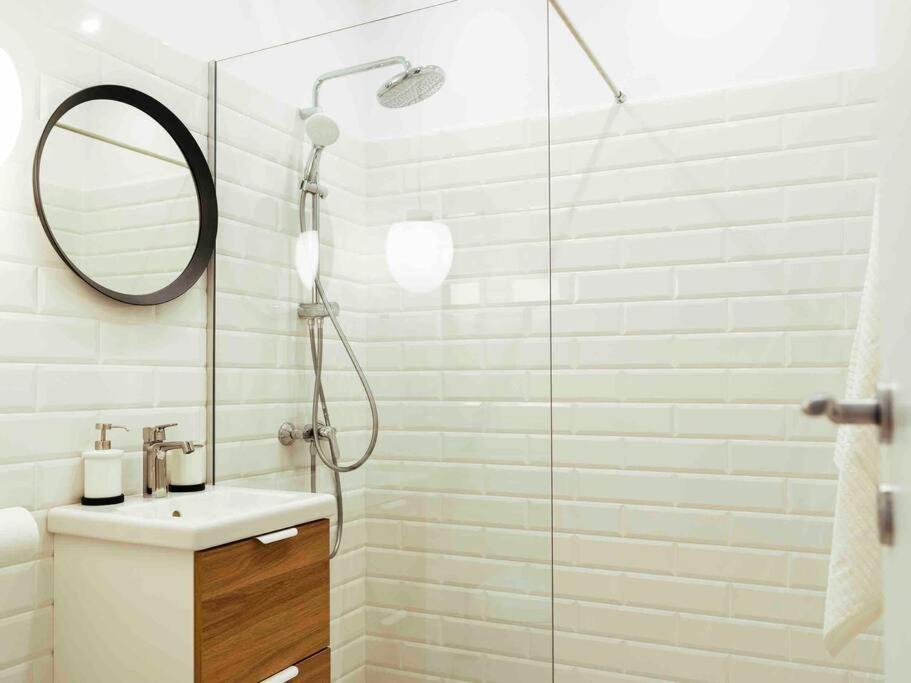 Bright 3Br Flat-Top Location-Green View Balcony Apartment *