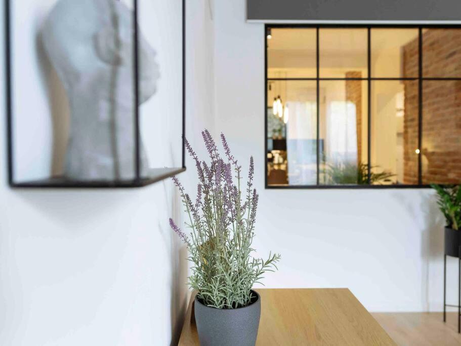 Bright 3Br Flat-Top Location-Green View Balcony Apartment Bucharest