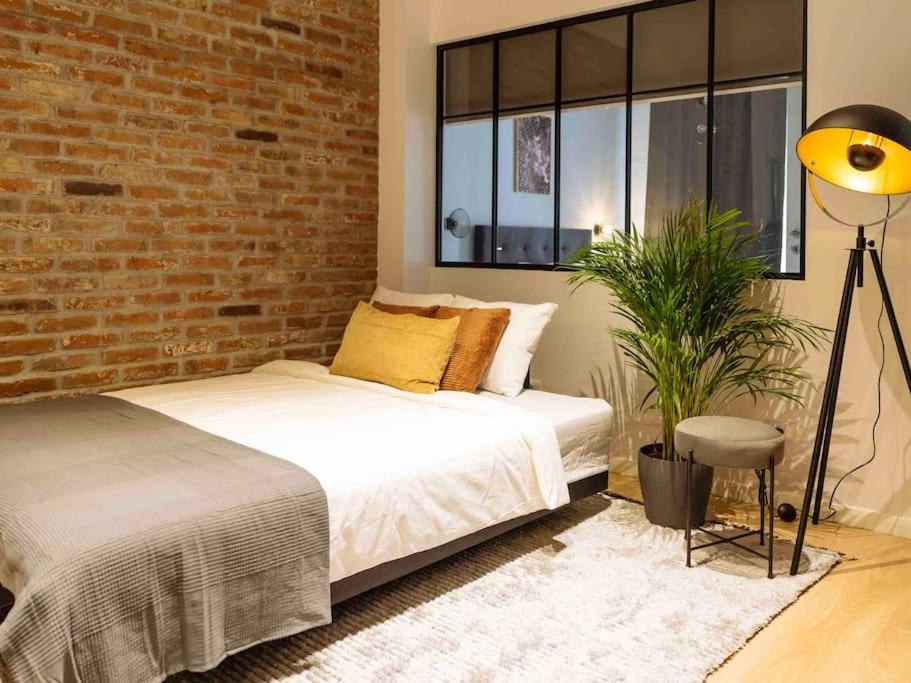 Bright 3Br Flat-Top Location-Green View Balcony Apartment *