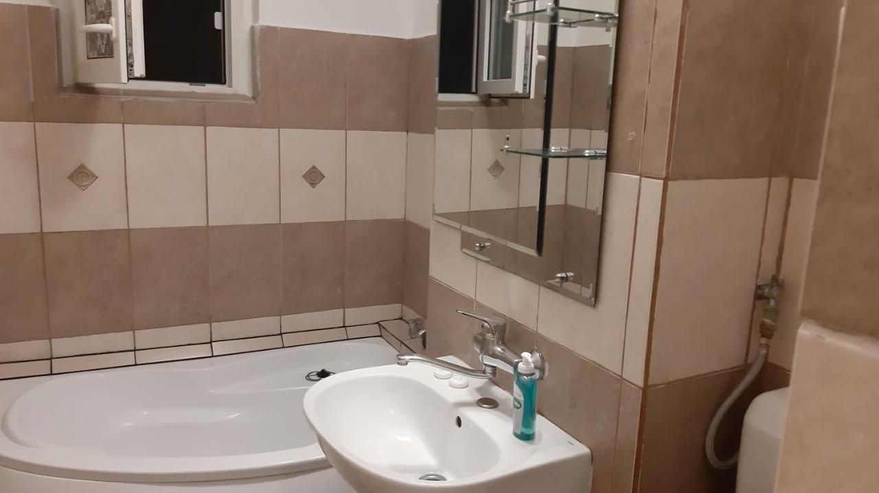 Timpuri Noi 50 Apartament *