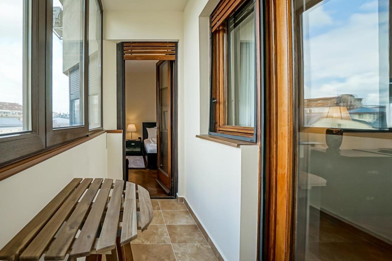 Lovely - 3 Bdr. Serviced In Old Town * Bucureşti