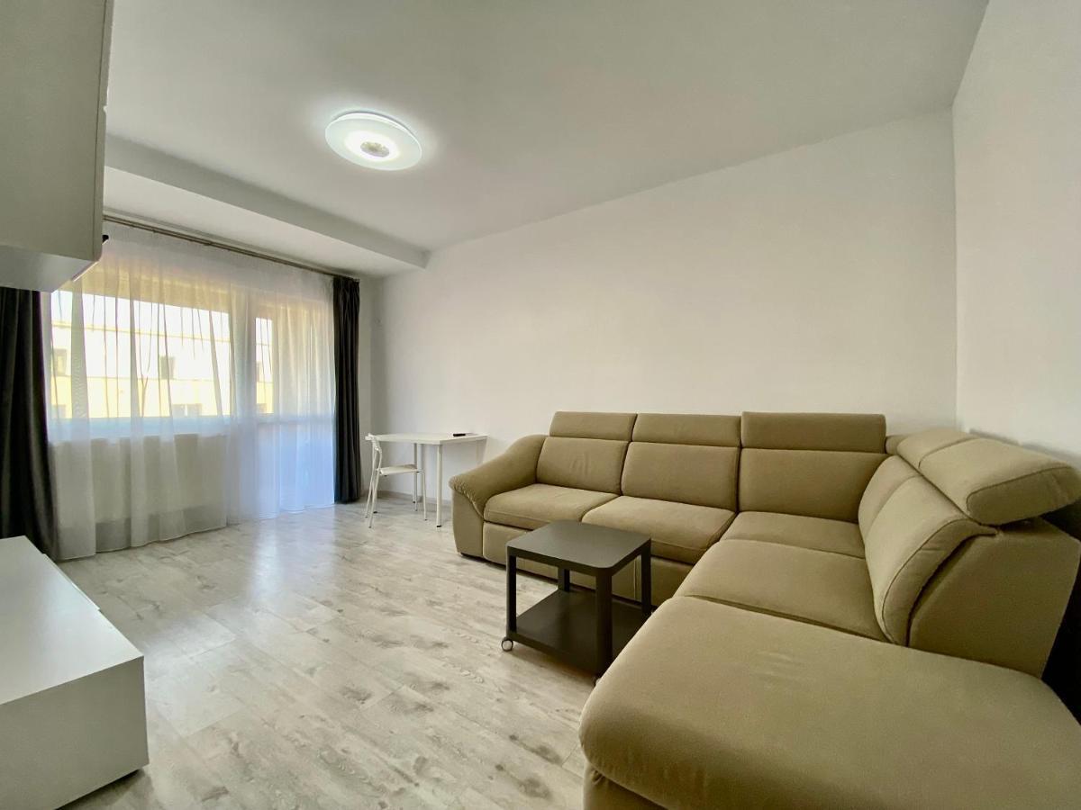 Titan Pallady Apartment *