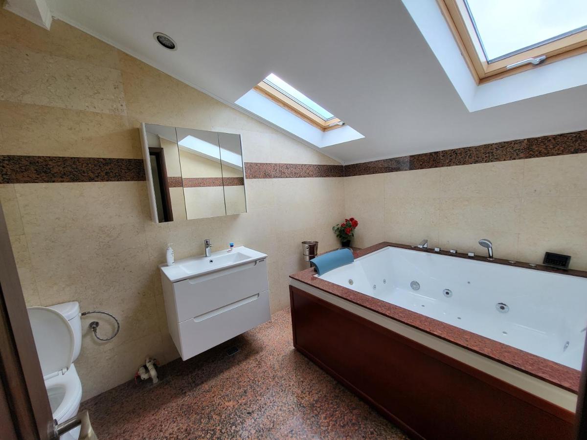 Mega Mall Monza Super Apartment Bucharest