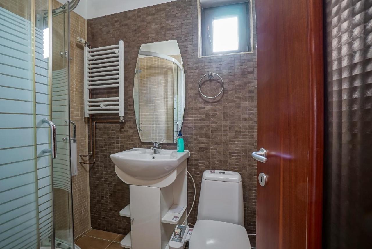 Lovely - 3 Bdr. Serviced In Old Town Apartament *