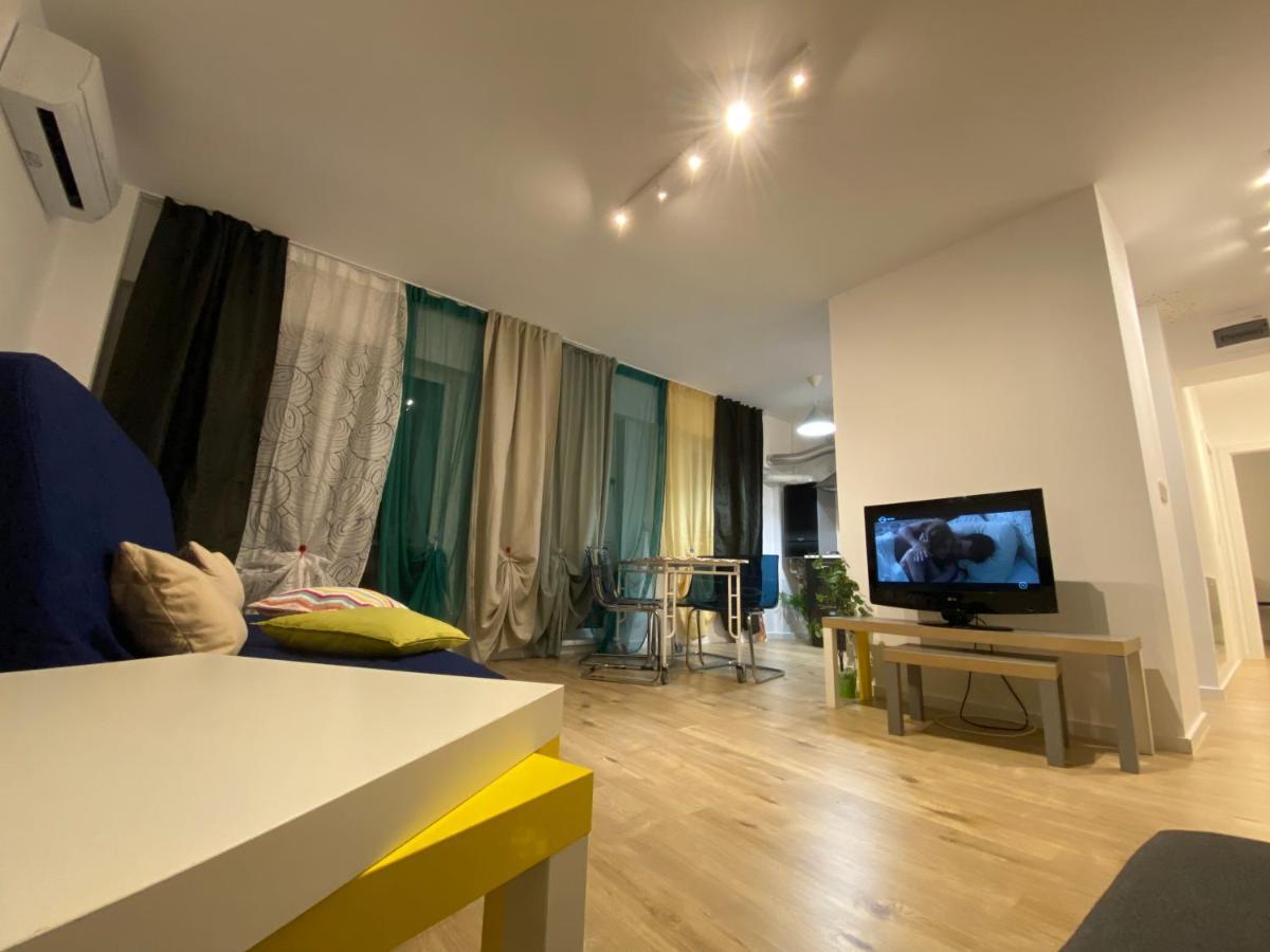 Apartment 109-7 With Roof View