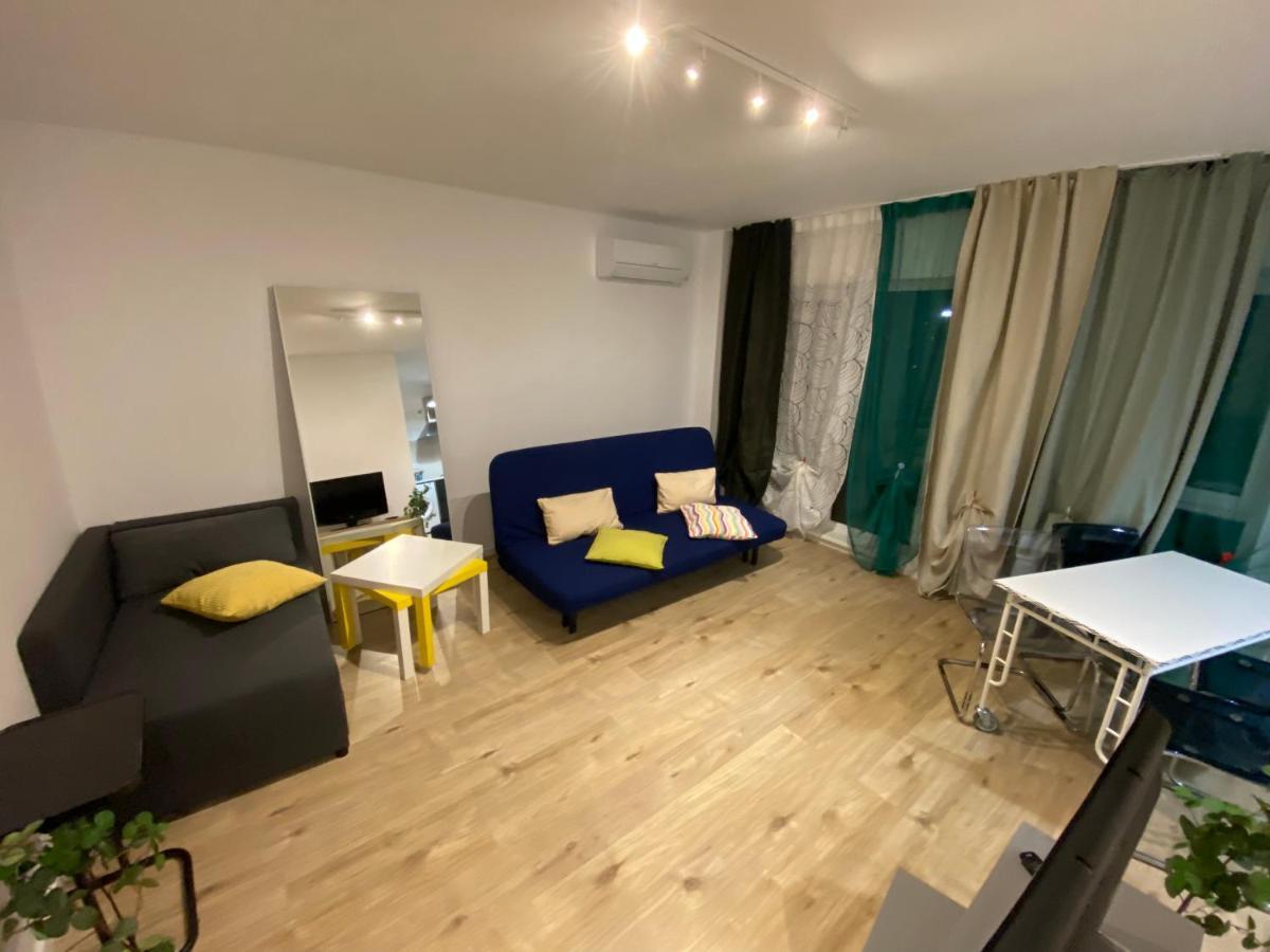 109-7 With Roof View Apartment Bucharest