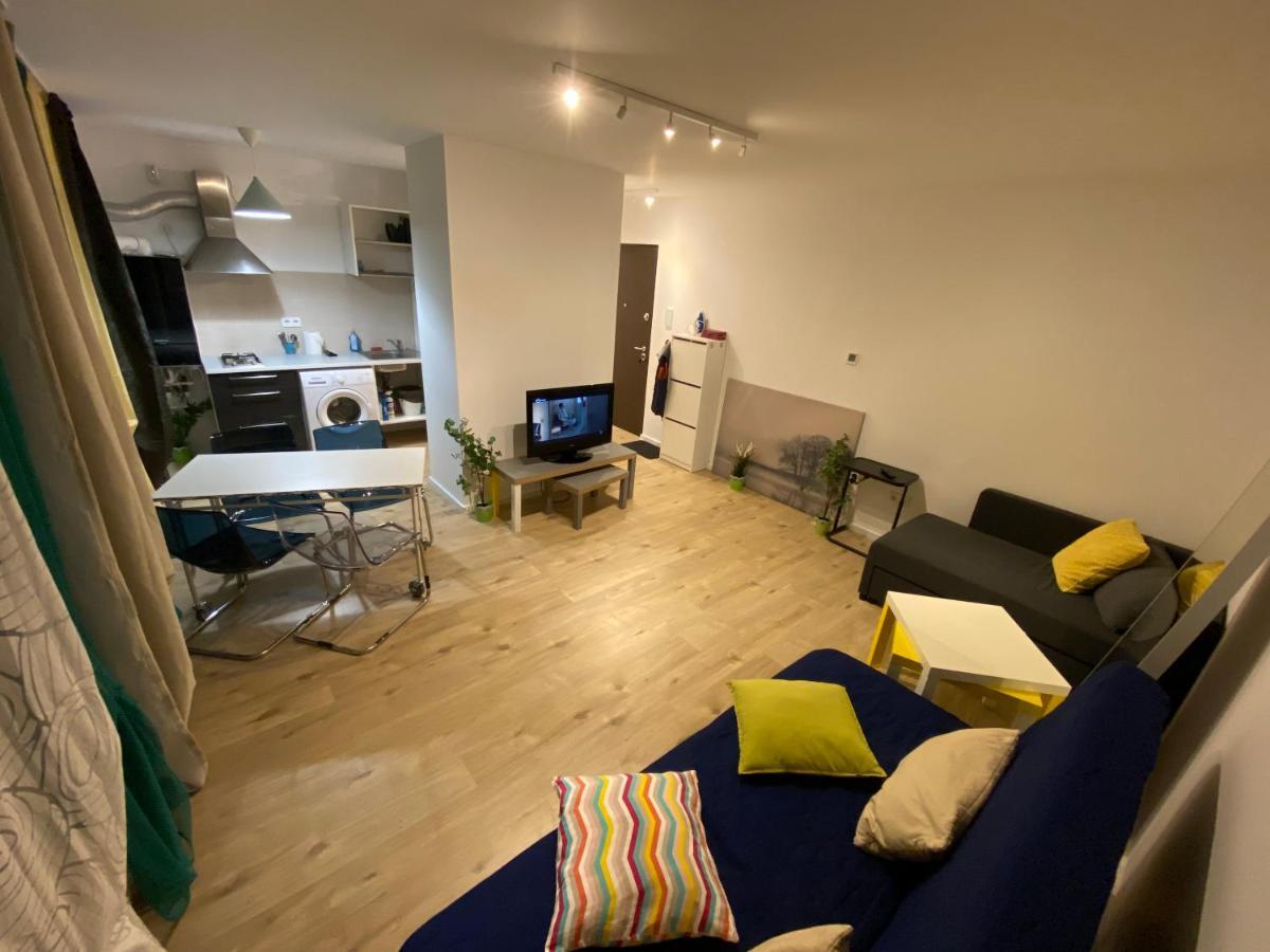 109-7 With Roof View Apartment