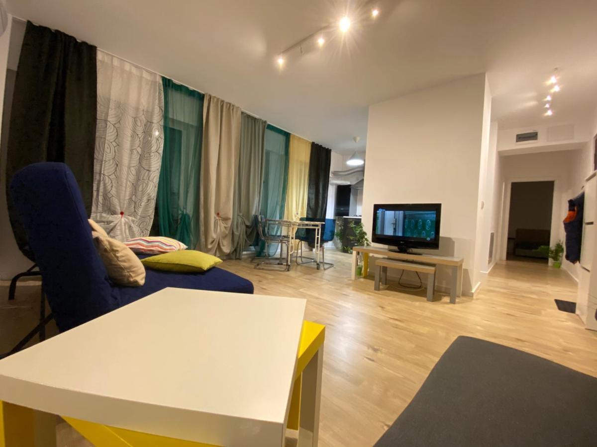 Apartment 109-7 With Roof View