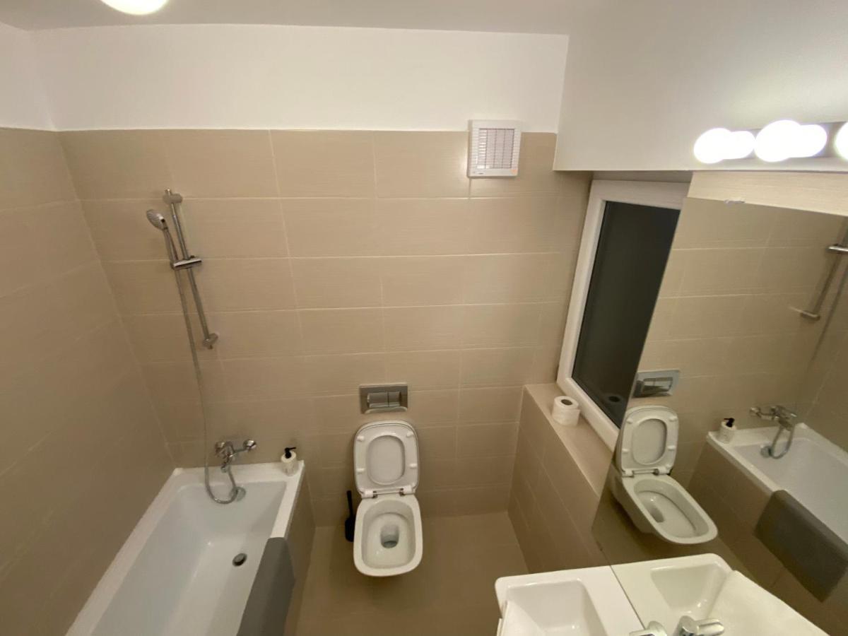 Apartment 109-7 With Roof View Bucharest
