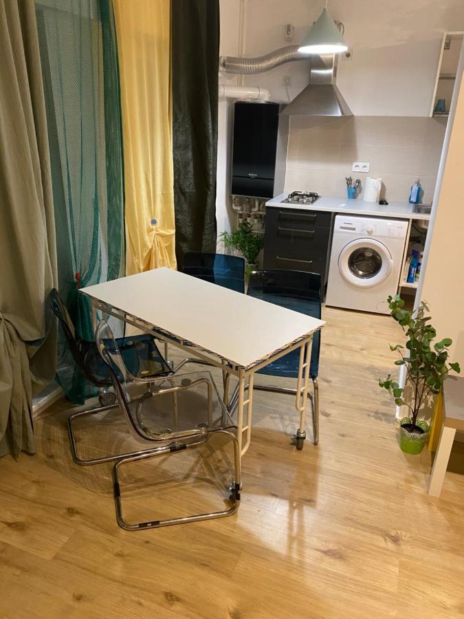 109-7 With Roof View Apartment *