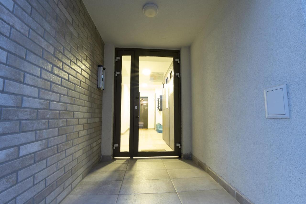 Citadela North 1br W Security And Self Check In Apartment Bucharest