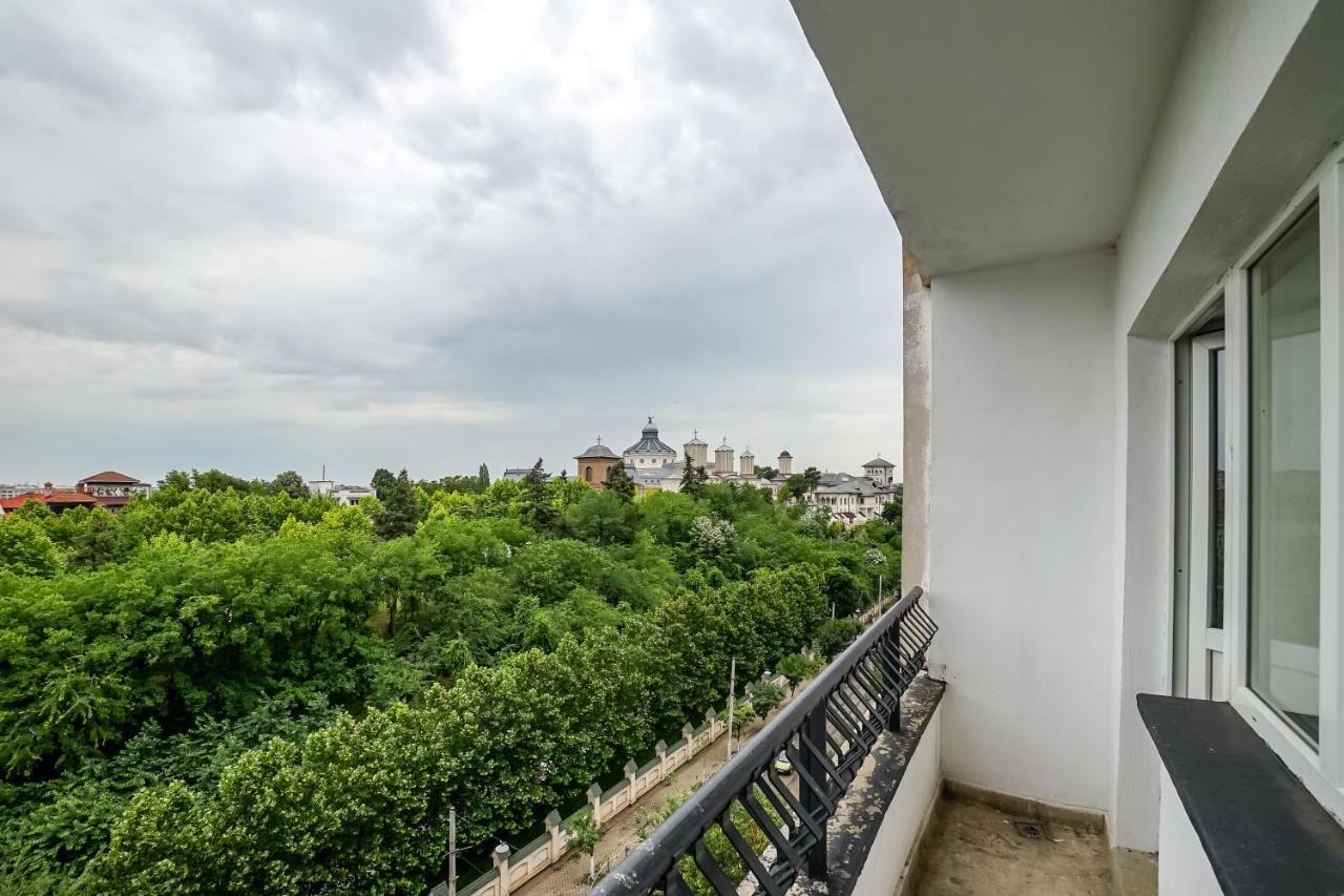 Roof View Artesian Fountains