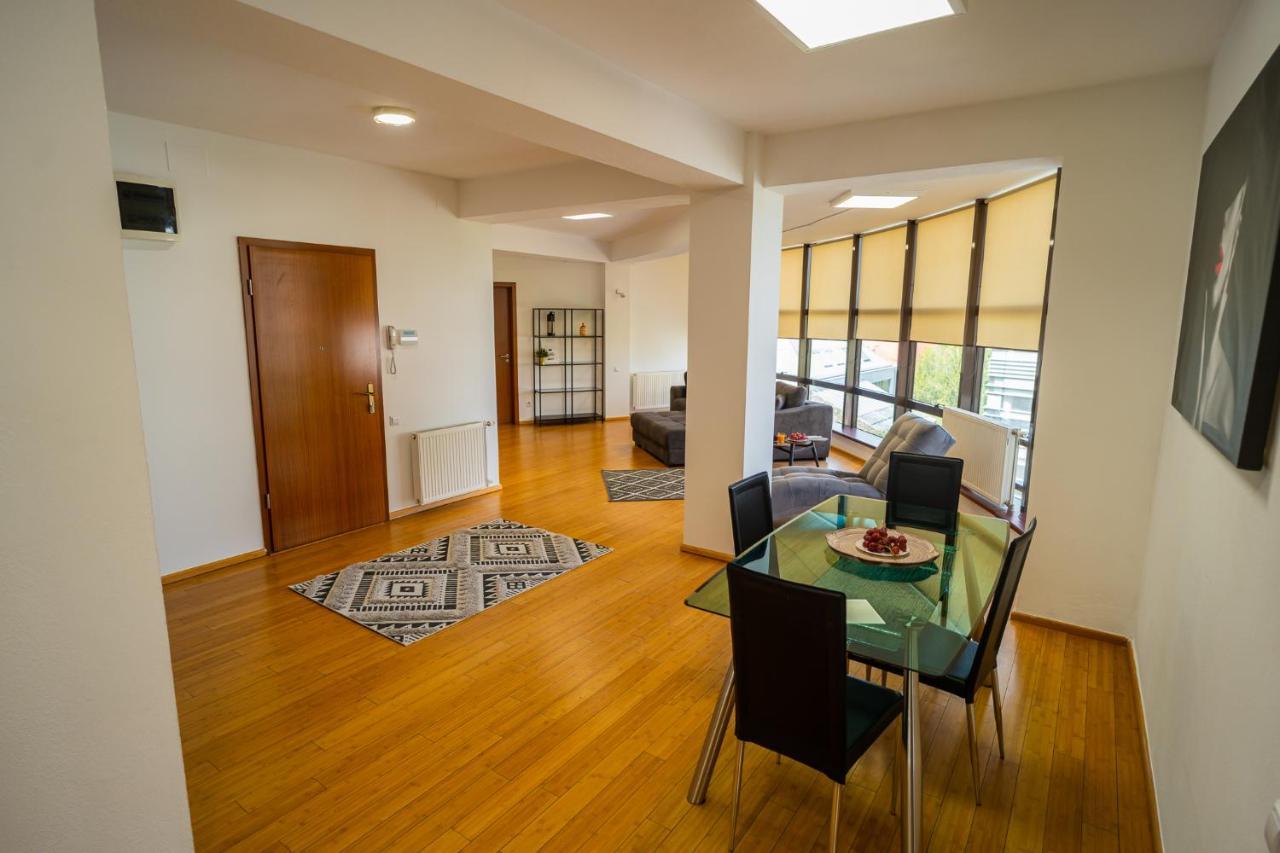 Sunny & Spacious Place With Breathtaking View Apartamento