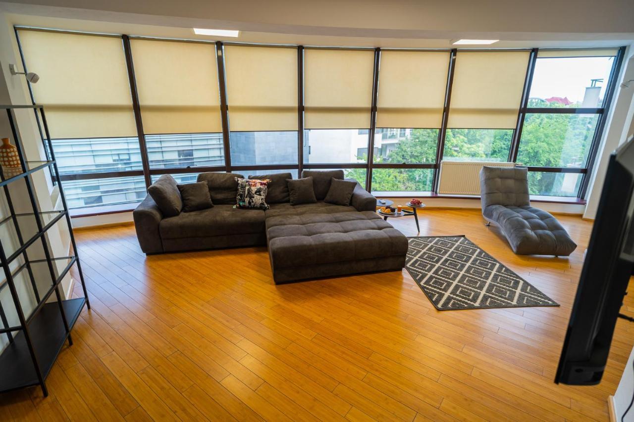 Sunny & Spacious Place With Breathtaking View * Bucareste