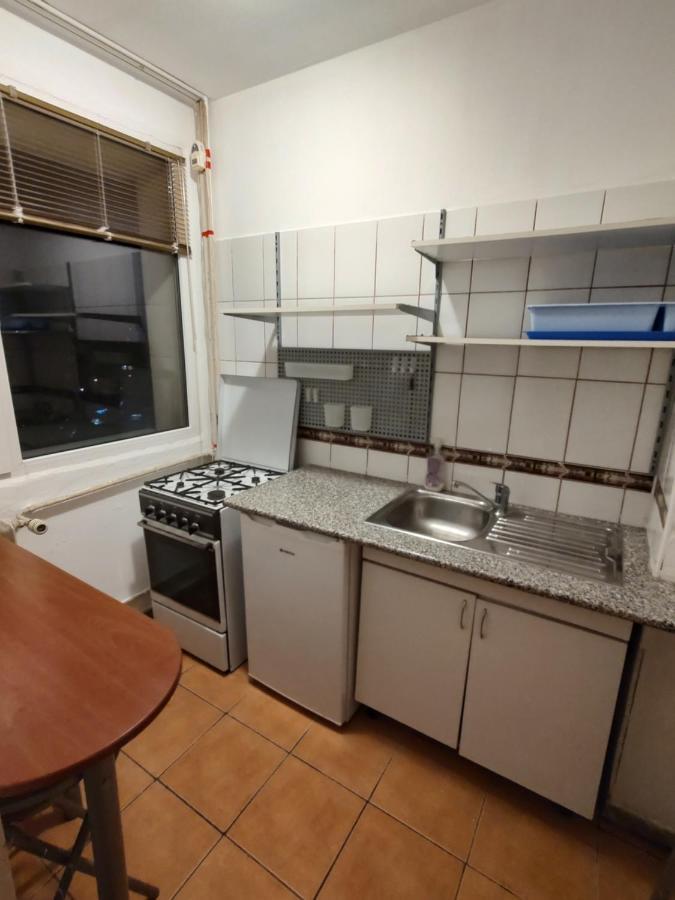 Bedroom In Centre Nearby Metro
