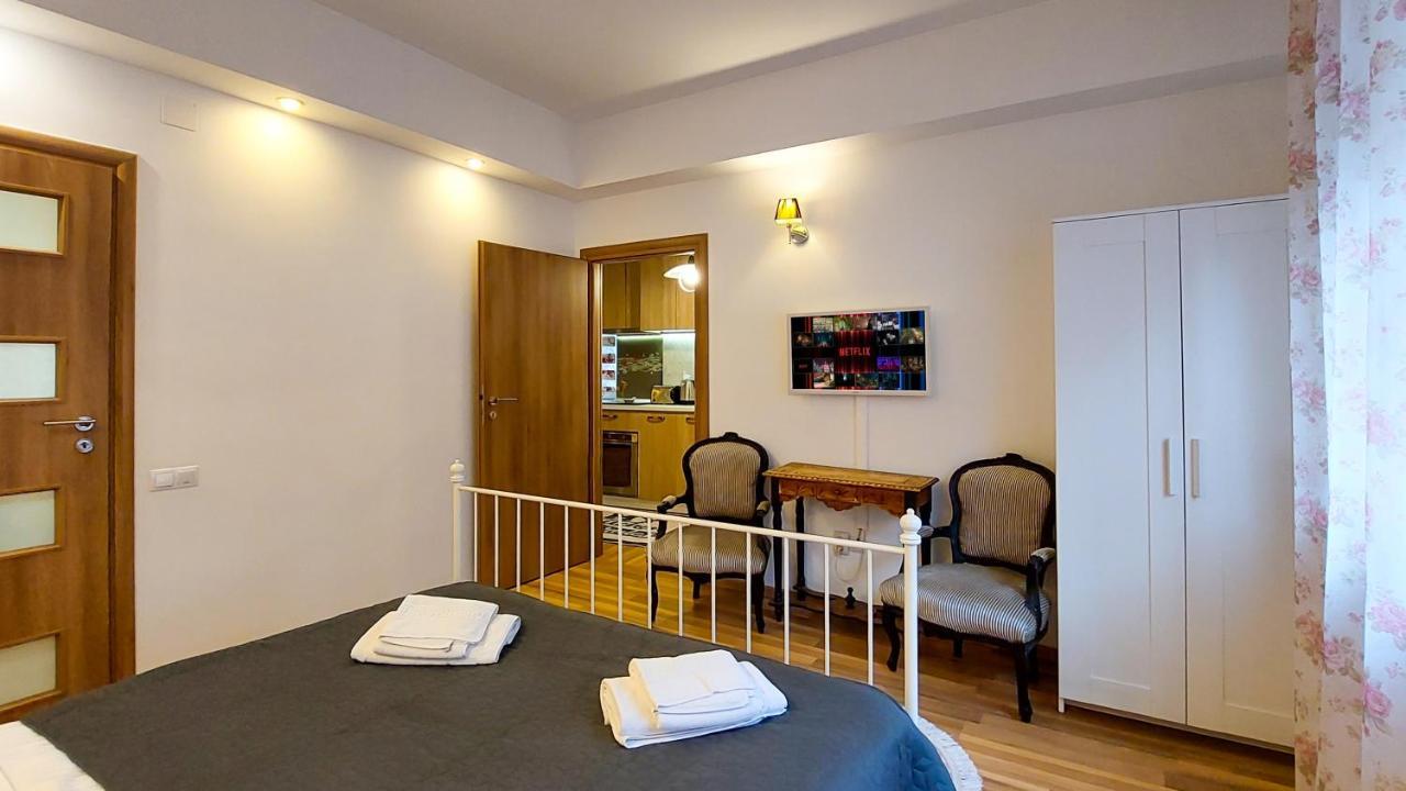 Apartamento Fancy 1bd Family Friendly In Historical Centre Bucareste