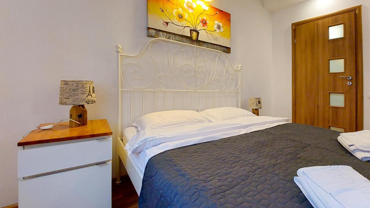 Fancy 1bd Family Friendly In Historical Centre Apartamento Bucareste