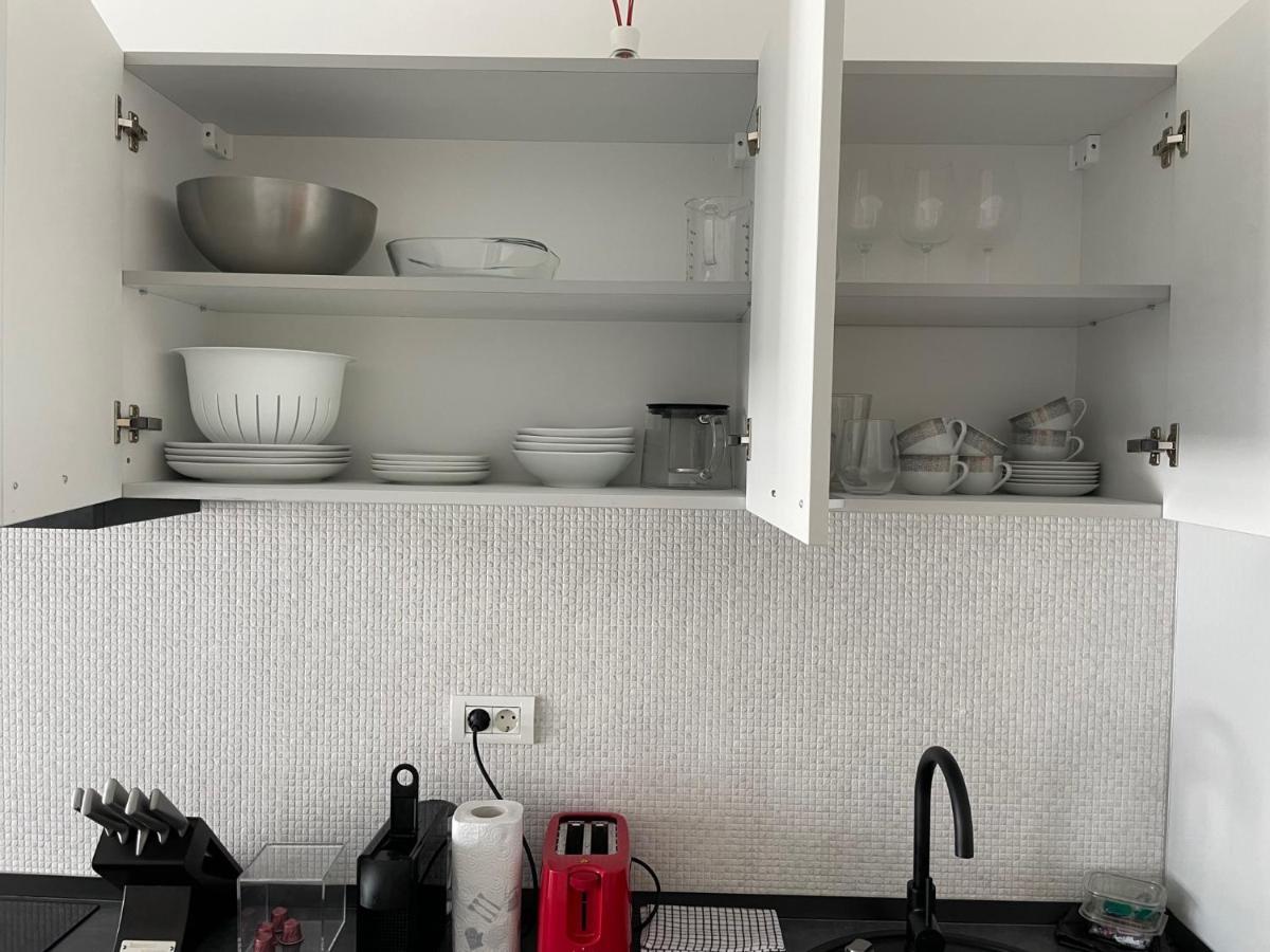 Cozy 2-room Penthouse Lakeview W14 Apartament