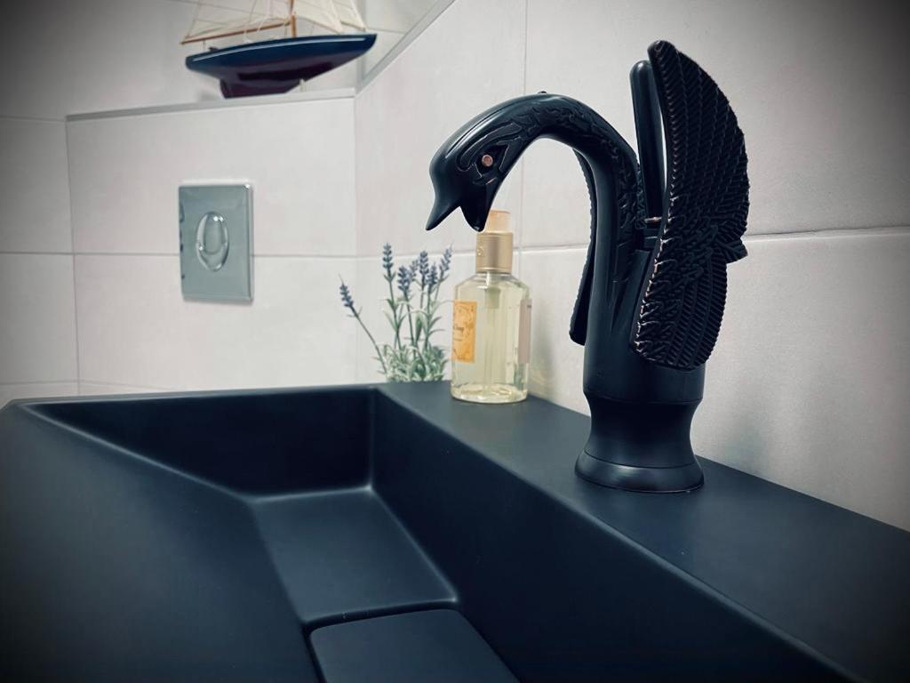Iconic Loft - Private Parking, Netflix Apartament *