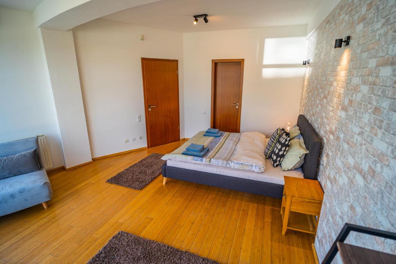 Sunny & Spacious Place With Breathtaking View Apartamento