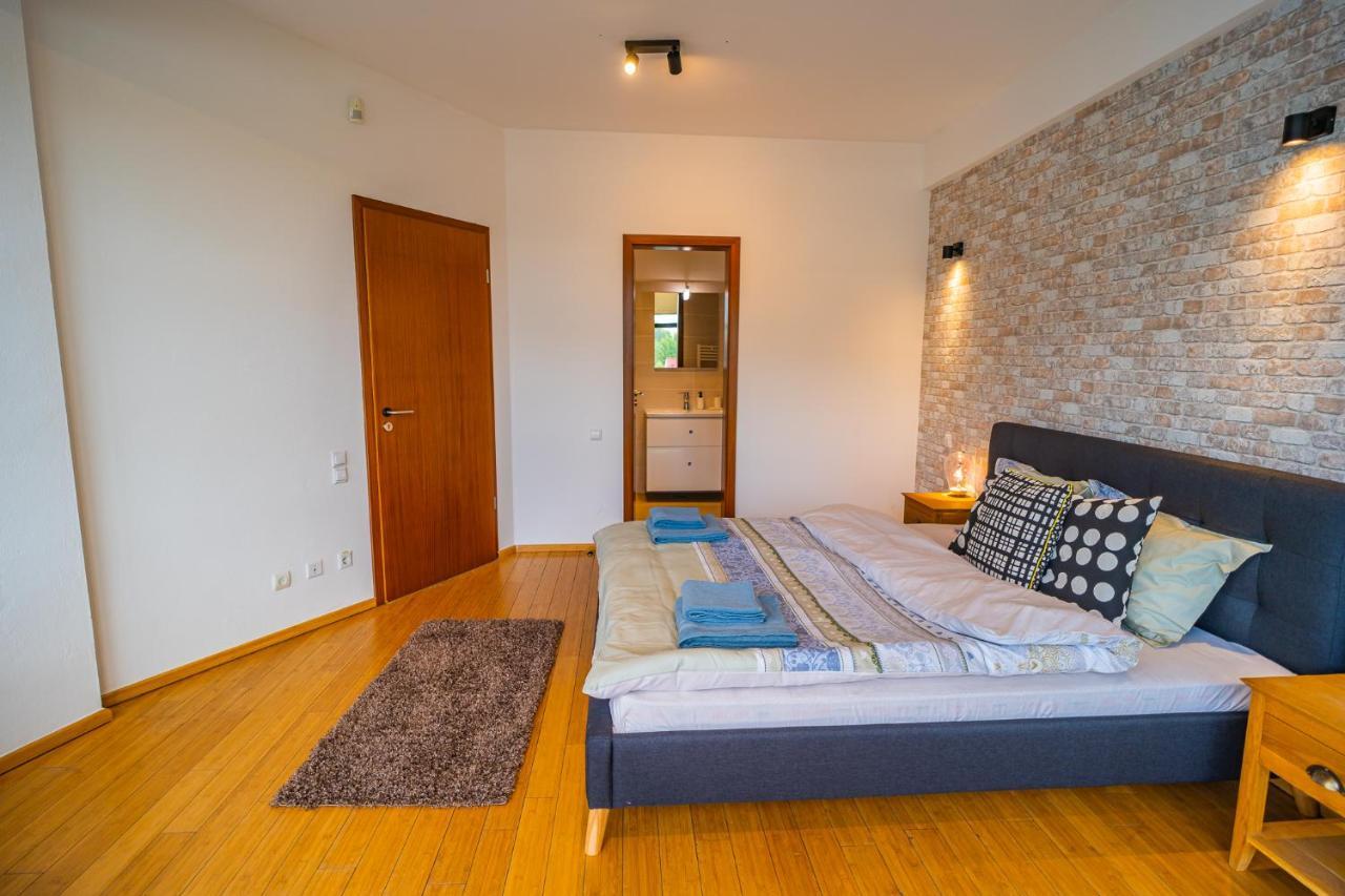 Apartamento Sunny & Spacious Place With Breathtaking View Bucareste