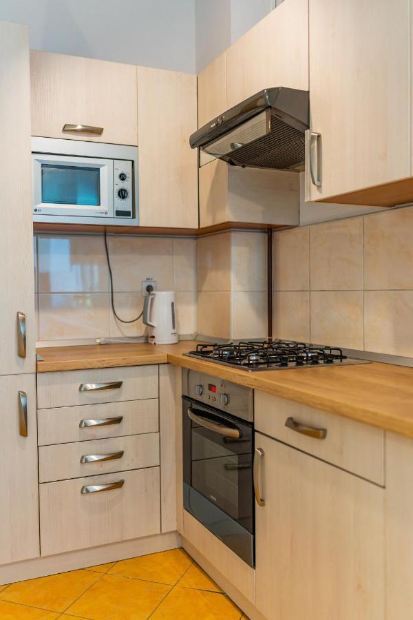 Sunny & Spacious Place With Breathtaking View Apartamento Bucareste