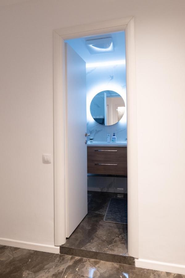 Apartment Garsoniera Lux Bd. Decebal Bucharest
