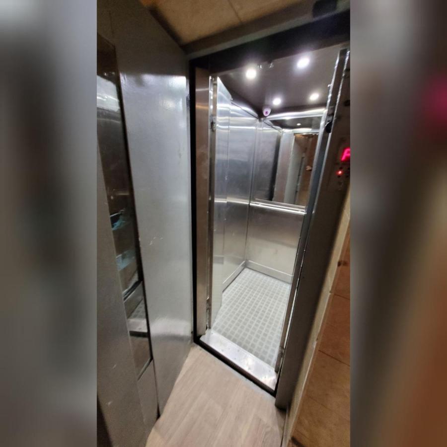 Anastasia Bratianu 28 A Self Check From 2 Pm * Bucharest