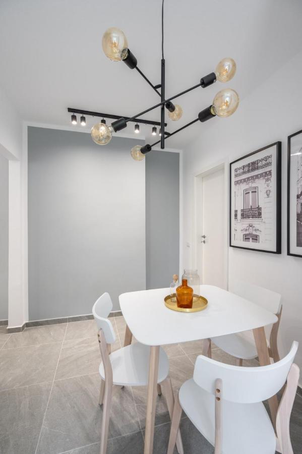 Relax In Piata Universitatii Apartment *