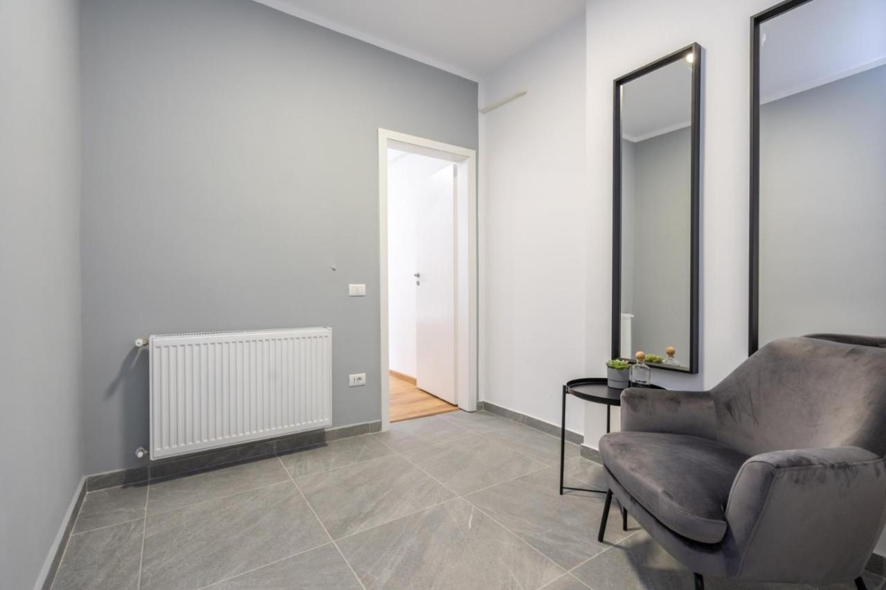 Relax In Piata Universitatii Apartment *