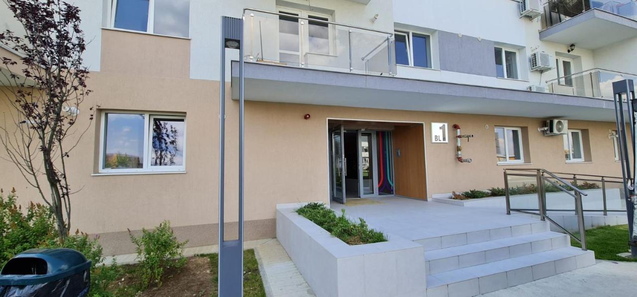Spatios,intim+ Loc Parcare Propriu,vedere Panoramica,utilat De Lux Apartamento Bucareste