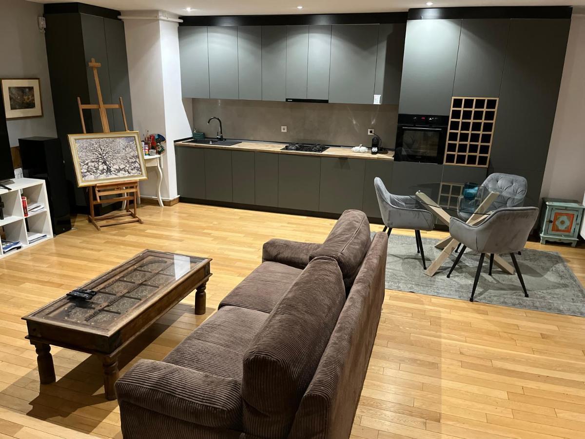 365 Apartamento Bucareste