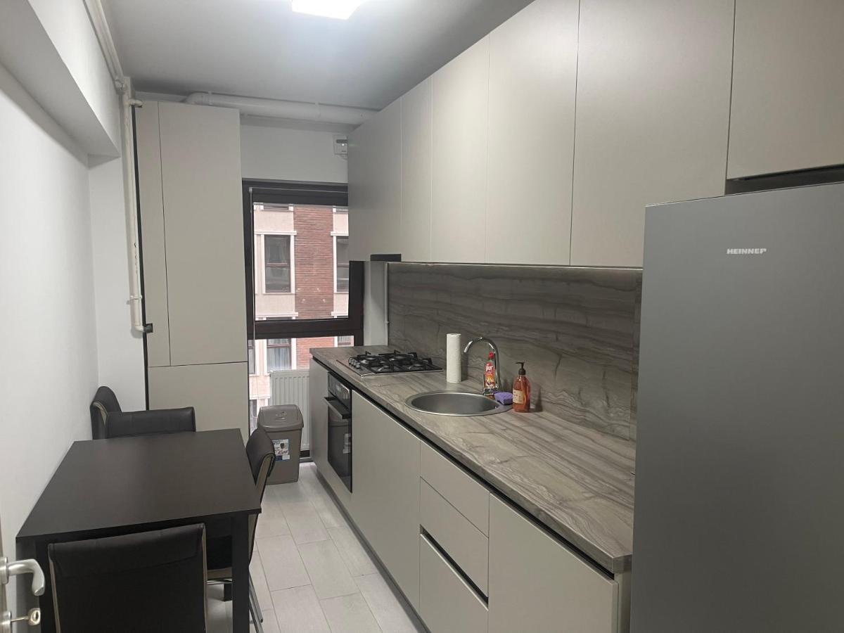 Moghioros Park Apartment