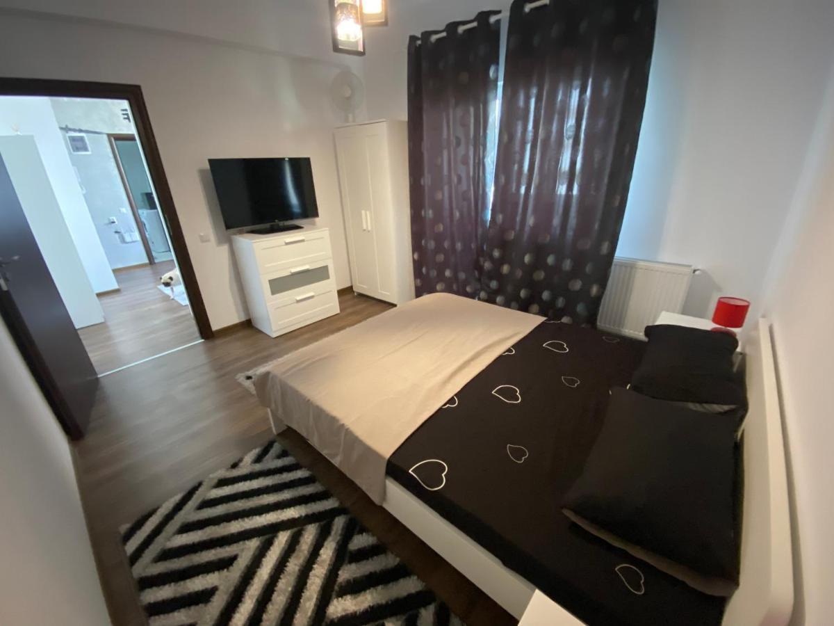 Apartment Militari *