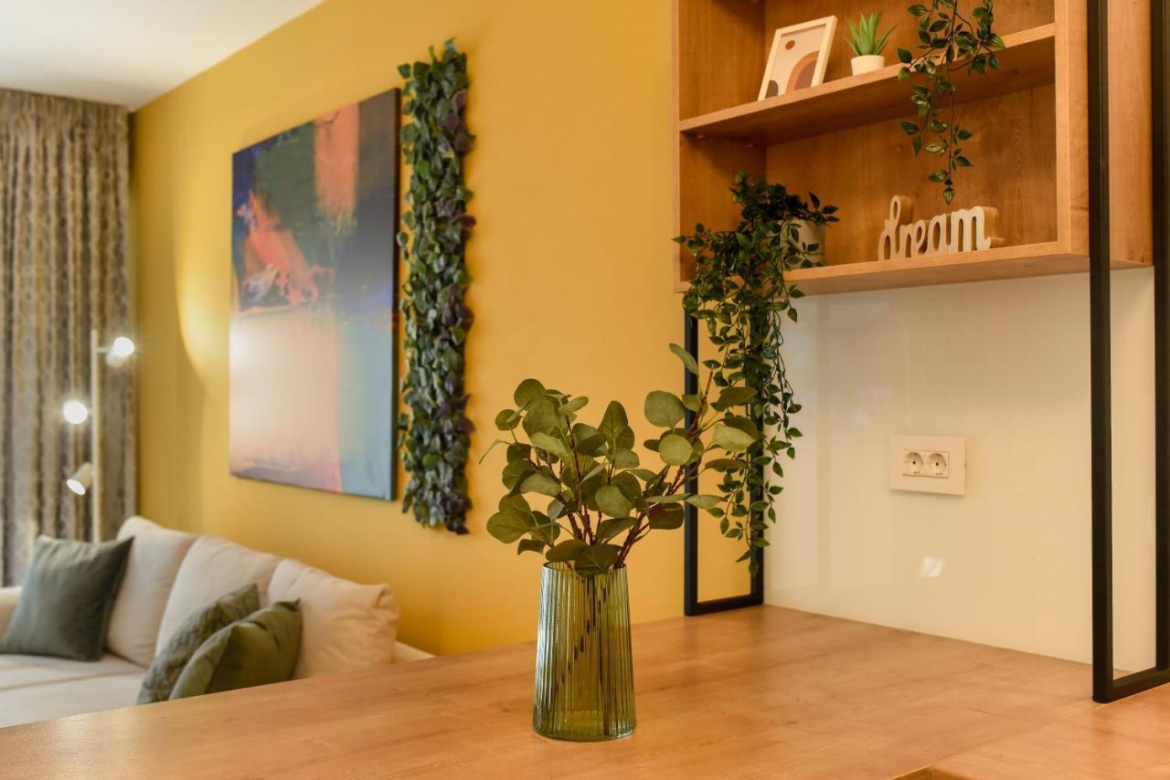 Apartament Colorful Fusion - Modern 1br Near Romexpo Center *