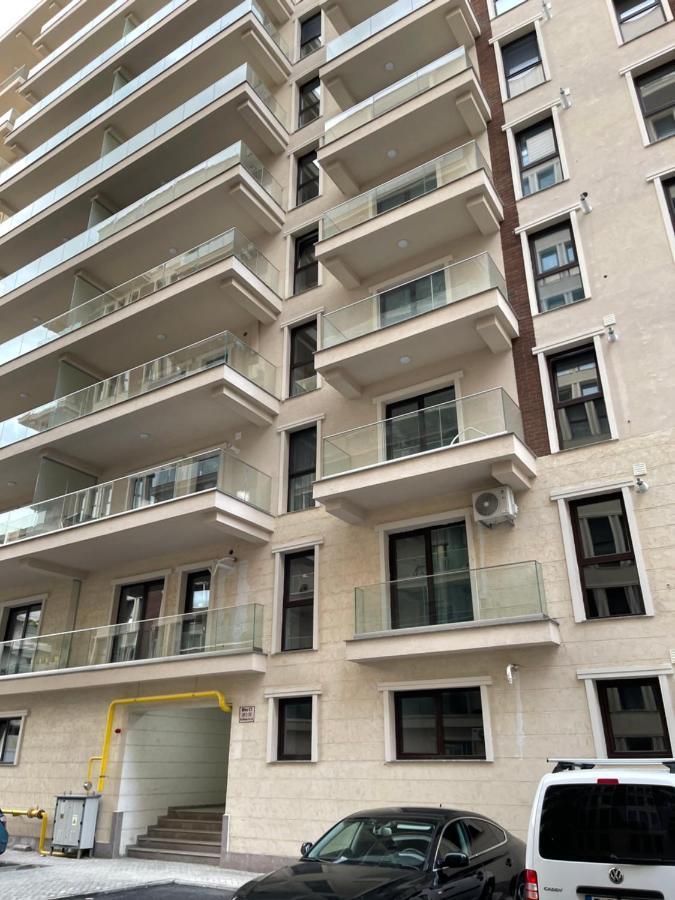 Moghioros Park Apartment *