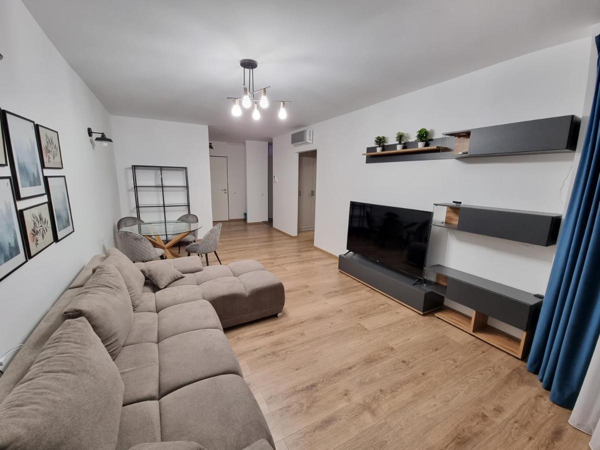 Business And Family Luxury In Floreasca On Bucharest