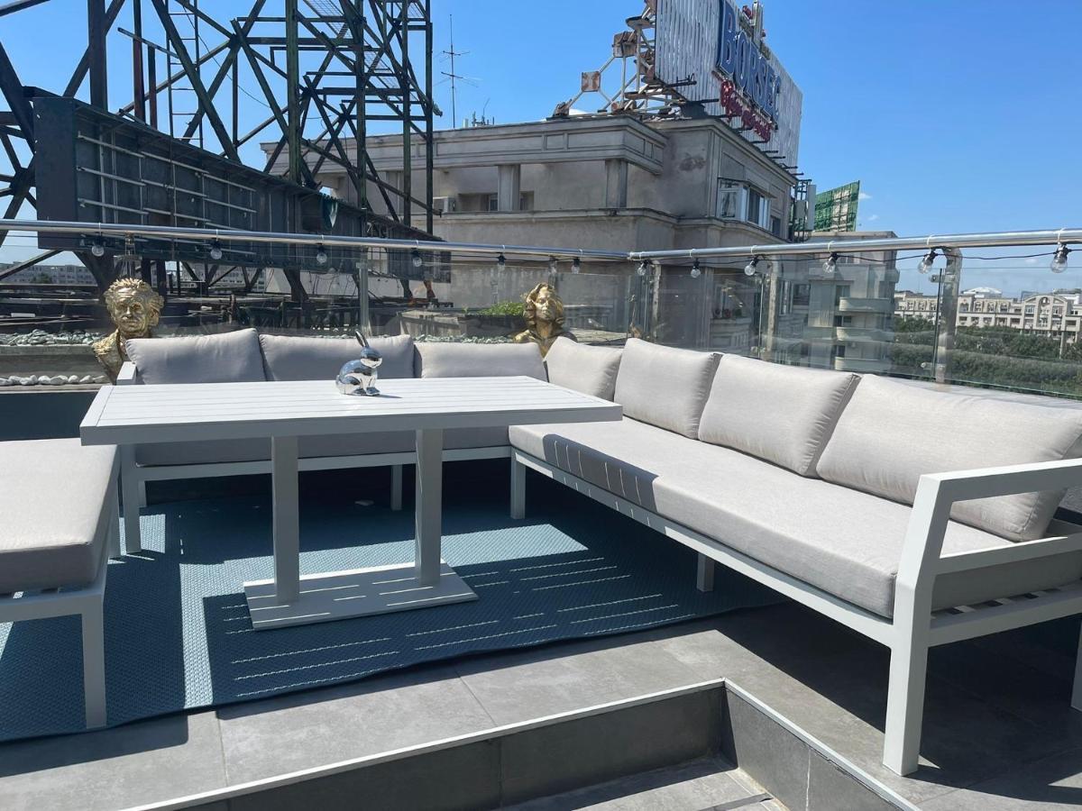 Penthouse Group 4 Bed & Breakfast