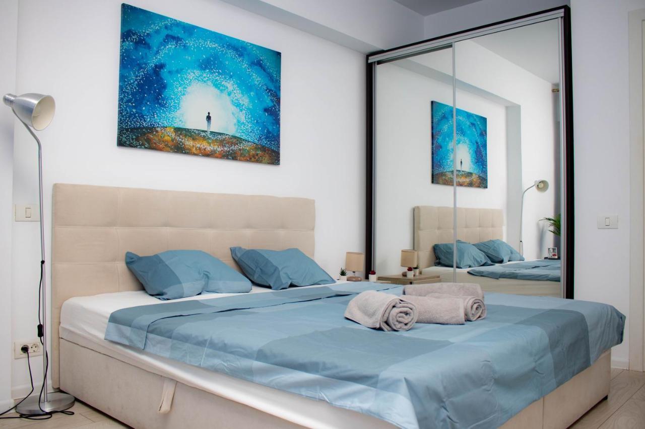 Cozy Special Lake View Apartment Bucharest